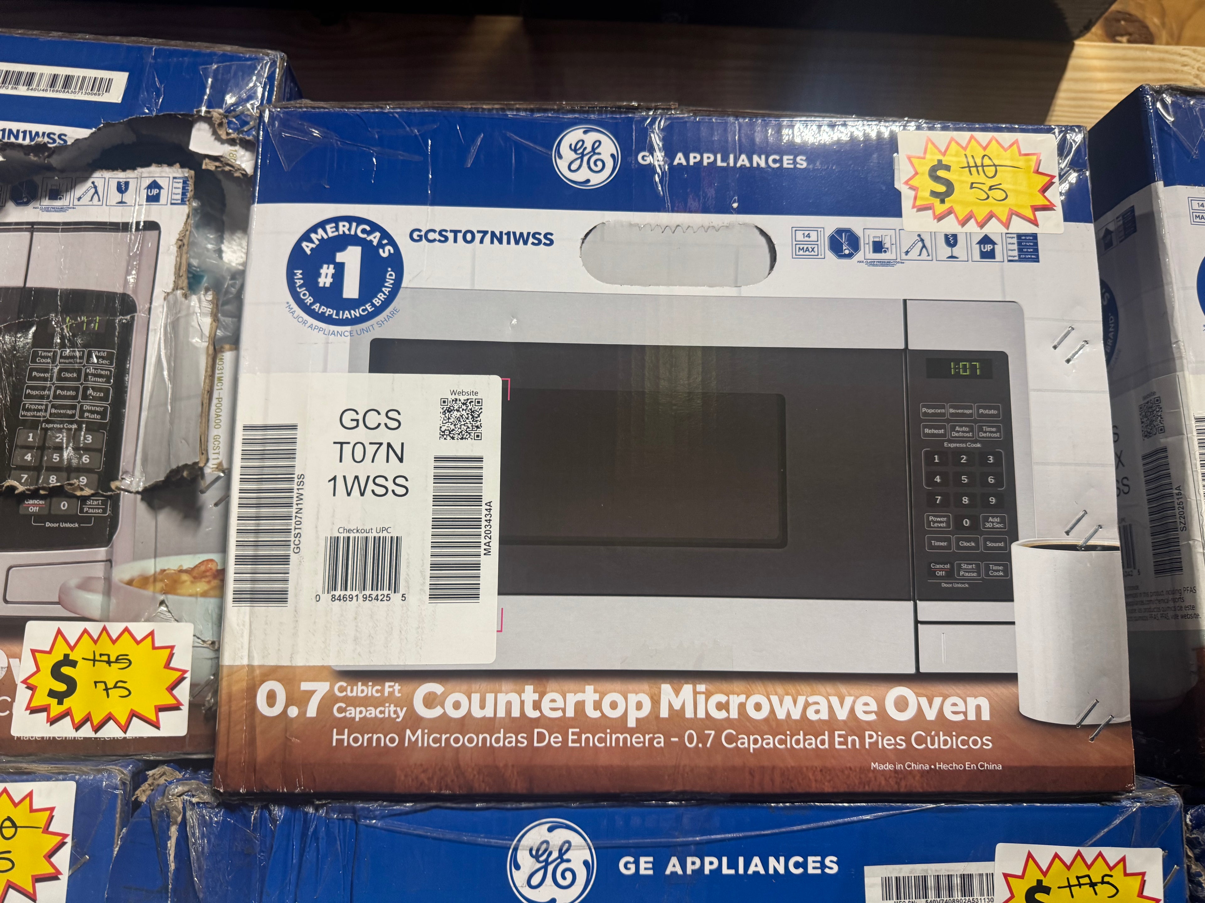 0.7 Cu. Ft. Countertop Microwave Oven