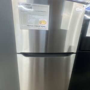 FFTR1835VS Frigidaire 30 inch 18.3 ft.³ garage ready top freezer