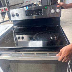 GE Appliances electric range at Seaside Appliance World